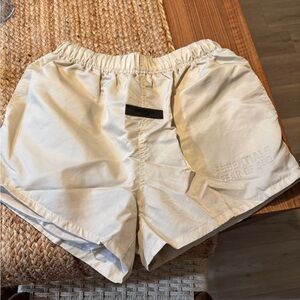 Women’s Essentials FOG Shorts Size Small